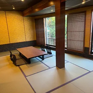 弥荣馆 3* 箱根